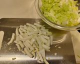 簡単！柿と生白菜のマヨドレサラダ！作り方1写真