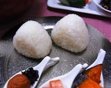 愛情たっぷり塩むすび♪3種の具を添えて♪作り方5写真