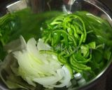 簡単*ピーマンおかかのあっさり焼きうどん作り方1写真