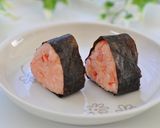 ピンクのおにぎり♡カニカマ明太マヨ♫作り方4写真