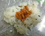 梅味噌風味＊鮭フレークのおにぎり作り方4写真