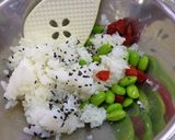 カリカリ梅と枝豆の大葉巻きおにぎり作り方2写真