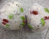 カリカリ梅と枝豆の大葉巻きおにぎり作り方3写真