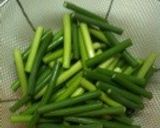 豚バラとにんにくの芽炒め作り方1写真