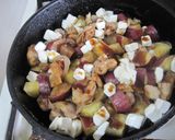 鶏肉とさつま芋のチーズソース煮作り方7写真