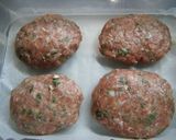 赤ワインソース~パセリ味のミニハンバーグ作り方1写真