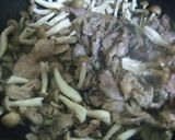 しめじと豚肉のオイスター炒め＊水菜添え作り方3写真