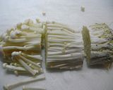 我が家の定番☆えのきのお味噌汁作り方1写真
