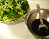 黒酢で♪豚肉とほうれん草の甘酢炒め☆作り方1写真