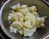 カリフラワー＆コンビーフのにんにく炒め作り方1写真