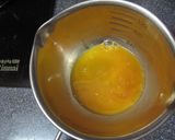 朝食に☆チーズエッグのマフィンサンド☆作り方1写真