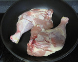 骨付き鶏モモ肉の煮込み・和風きのこソース作り方6写真
