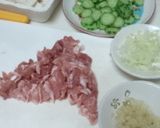 きゅうり消費に！豚と豆腐のまろやかスープ作り方1写真