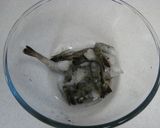 パクチーと海老のナンプラー炒め作り方1写真