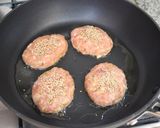 ＊　豚キムチハンバーグ　＊作り方3写真