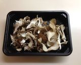 ぷるぷるジュレ添え♪鶏と舞茸の味付蒸し作り方3写真