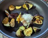 ナス大量消費！茄子のチーズ＆カレー麹炒め作り方3写真