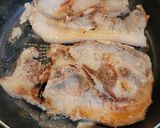 ねぎ山盛り!豚肩ロースステーキ作り方3写真