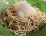 荒削り鰹節の出汁で茄子天おろし蕎麦🍆作り方6写真