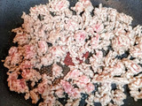 簡単ランチ！エビ卵ひき肉レタスチャーハン
