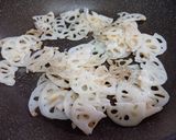 豚ばら肉と根菜のカリカリ甘辛焼き♪作り方2写真