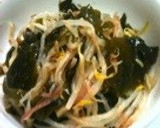 もやしとわかめのみょうがの和え物作り方3写真