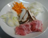豚肉の辛炒め　チェユクポックム作り方1写真