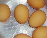 シェフ直伝！超簡単に茹で玉子を剥くコツ！作り方5写真