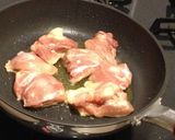 鶏もも肉のアヒーリョ作り方1写真
