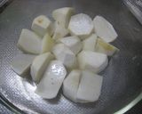 塩麹を使って♪里芋と鶏肉の煮物作り方3写真