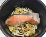 炊飯器で簡単！鮭とキノコの秋ご飯作り方4写真