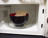 冷凍うどんで簡単☆食べるラー油釜玉うどん作り方1写真