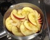 煮るだけ★りんごのコンポート作り方1写真