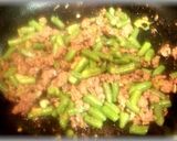 大根のひき肉インゲン炒め乗せ作り方4写真