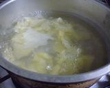 朝食に～じゃがいもとわかめの味噌汁作り方2写真