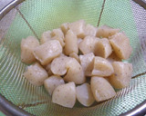 里芋とこんにゃくと豆の黒糖風味の煮物作り方1写真