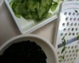 簡単！わかめとキュウリの酢の物作り方1写真
