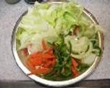 お鍋で料理！☆蒸し焼きそば作り方1写真
