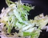 変わり種味噌汁♪キャベツ炒めver作り方2写真