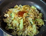 スイートチリソースでアジアン焼きそば作り方5写真