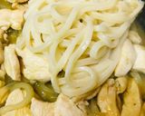 のこりのカレーで●鶏肉のカレー焼きうどん作り方3写真