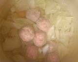 簡単！卵なし柔らか豚ひき肉団子の味噌汁作り方3写真