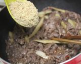ガッツリ美味しい！　牛肉とごぼうの冬丼作り方4写真