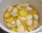 じゃがいもと鶏胸肉の煮物作り方3写真