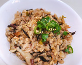 秋に！鮭とひじきと舞茸の炊き込みご飯作り方7写真