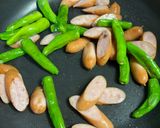 ししとうとウインナー炒め作り方3写真