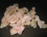 鶏皮と長ネギのおかか炒め♪作り方1写真