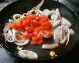 イカのバジルトマト炒め作り方3写真