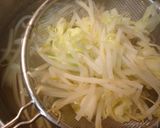 野菜たっぷり！踊るタコラーメン☆作り方5写真