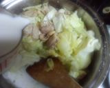 鶏モモ肉とキャベツのクリーム煮作り方3写真